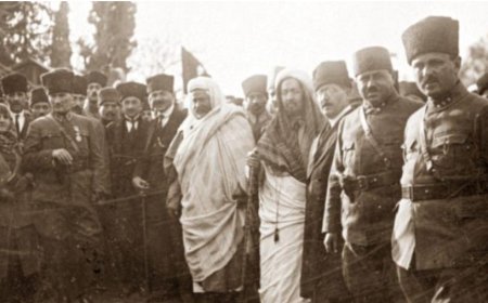 Atatürk ve Hz. Muhammed: Kurtuluş Mücadelesine İlahi Bir Tebşir